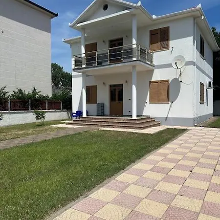 Вилла In Velipoje, A Place To Remember! *